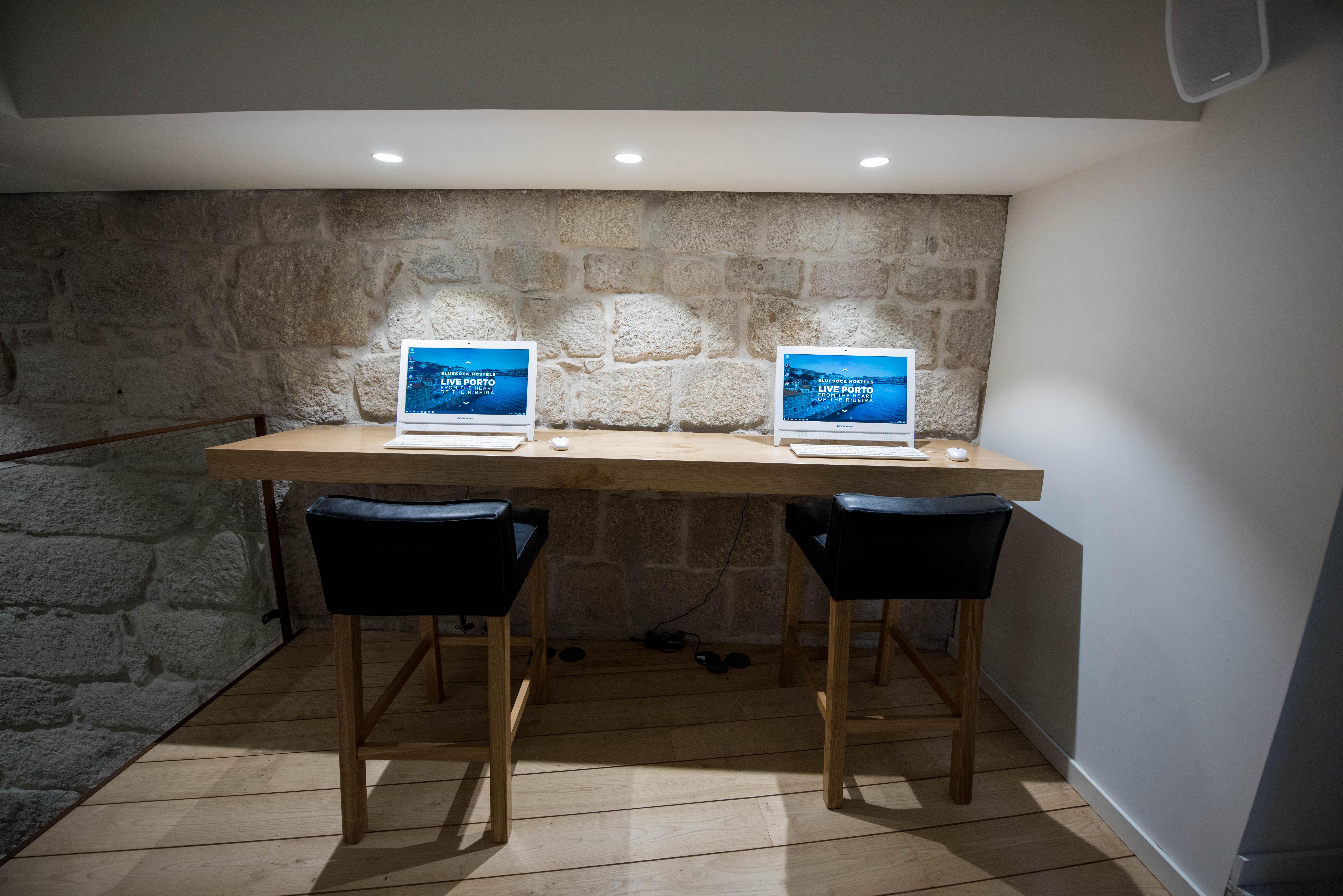 Bluesock Hostels Porto Ngoại thất bức ảnh The Internet Café at the Museum of the History of the Portuguese Jews