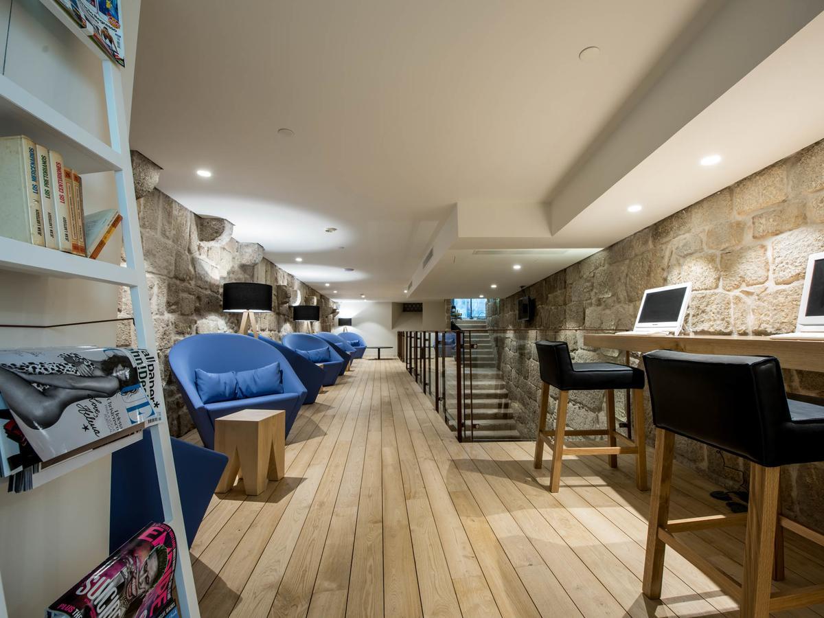 Bluesock Hostels Porto Ngoại thất bức ảnh Library